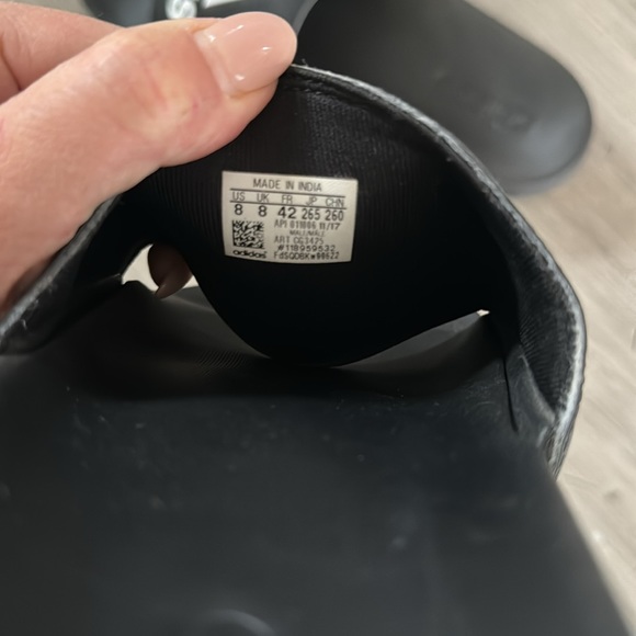 Adidas adilette unisex comfort slides men’s 8 women 10 black - Picture 3 of 5